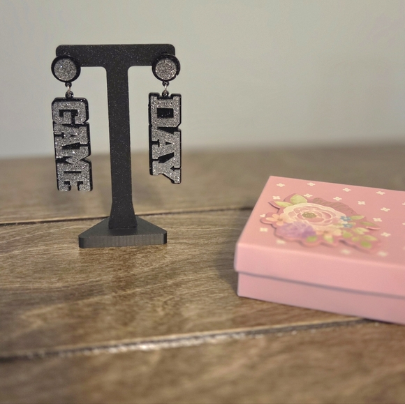 Acrylic Game Day Sparkling Silver Earrings For Football Lover, NIB - Picture 4 of 4